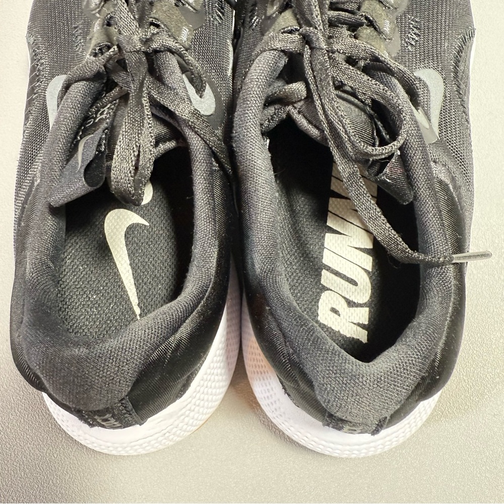 Nike Black and Gray React Escape Run 2 Running Shoes - Picture 6 of 11